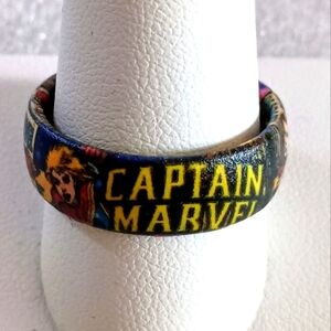 Marvel Comic Groove Life Captain Marvel Silicone Color Ring New Tin Box …
